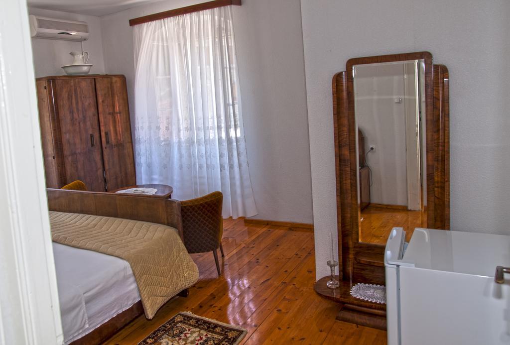 Marina Rooms Komiža Quarto foto